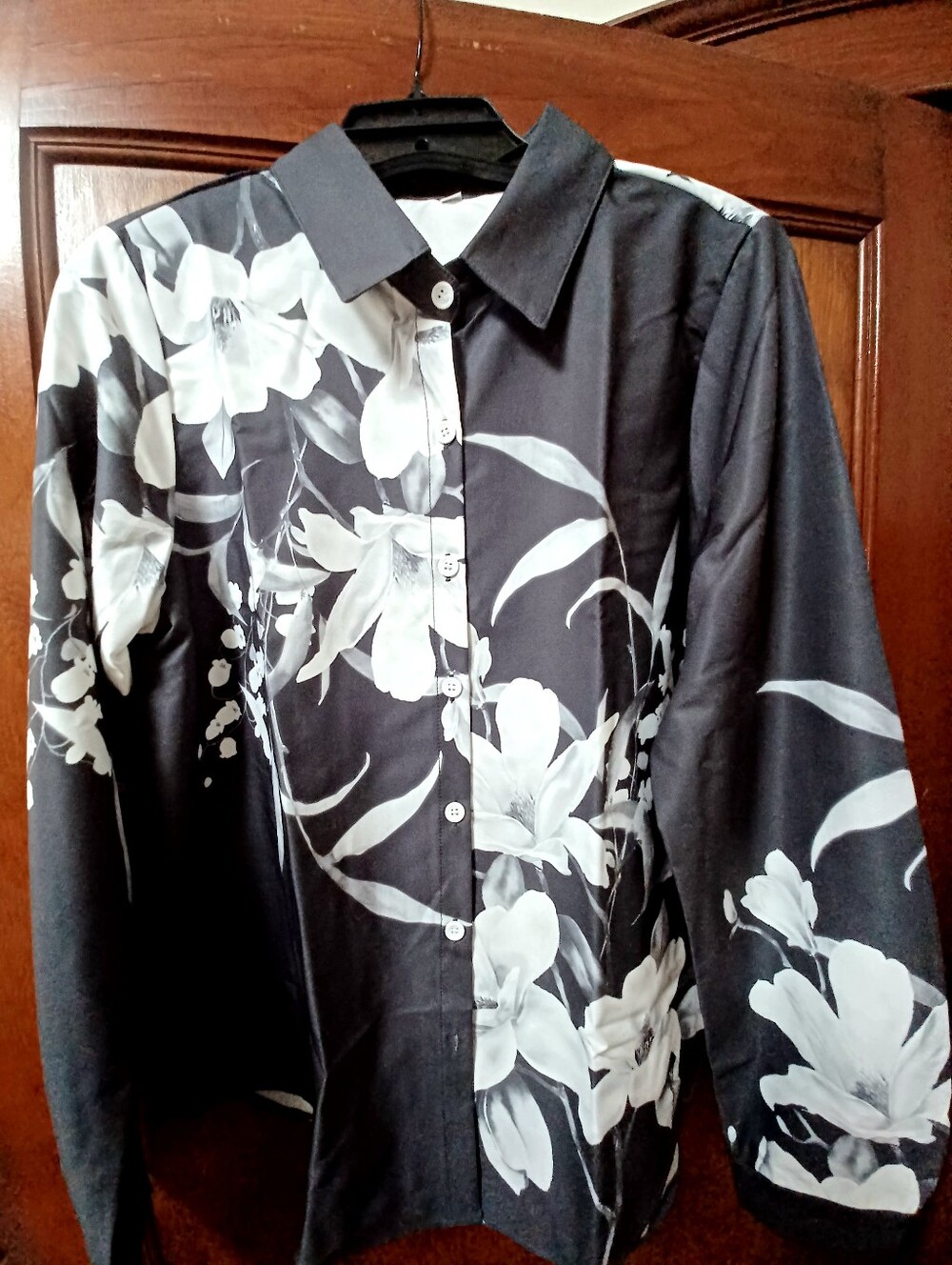 FLORAL LONG SLEEVE BUTTON DOWN BLOUSE-(NEW)